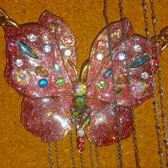 BETSEY JOHNSON BUTTERLY NECKLACE 🦋 - Picture 1 of 4